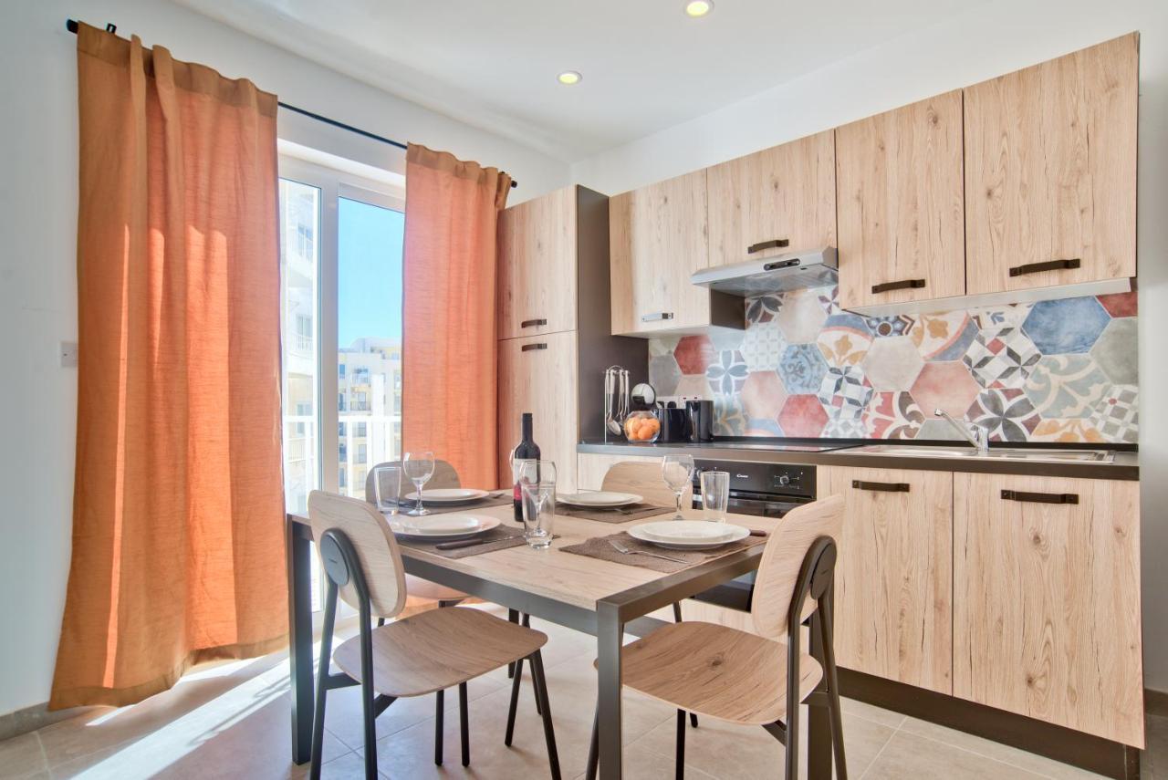 Sliema 2-Bedroom Central Apartments And Penthouse With Jacuzzi Εξωτερικό φωτογραφία