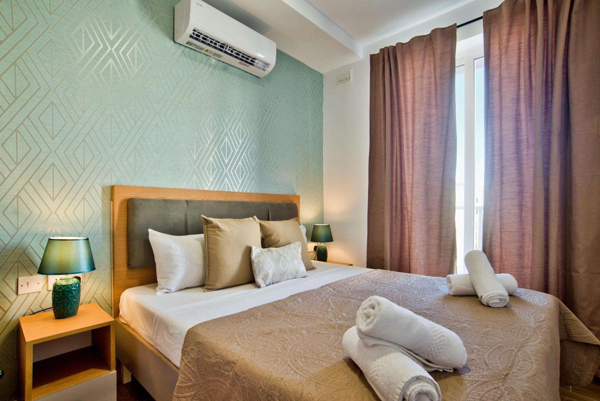 Sliema 2-Bedroom Central Apartments And Penthouse With Jacuzzi Εξωτερικό φωτογραφία